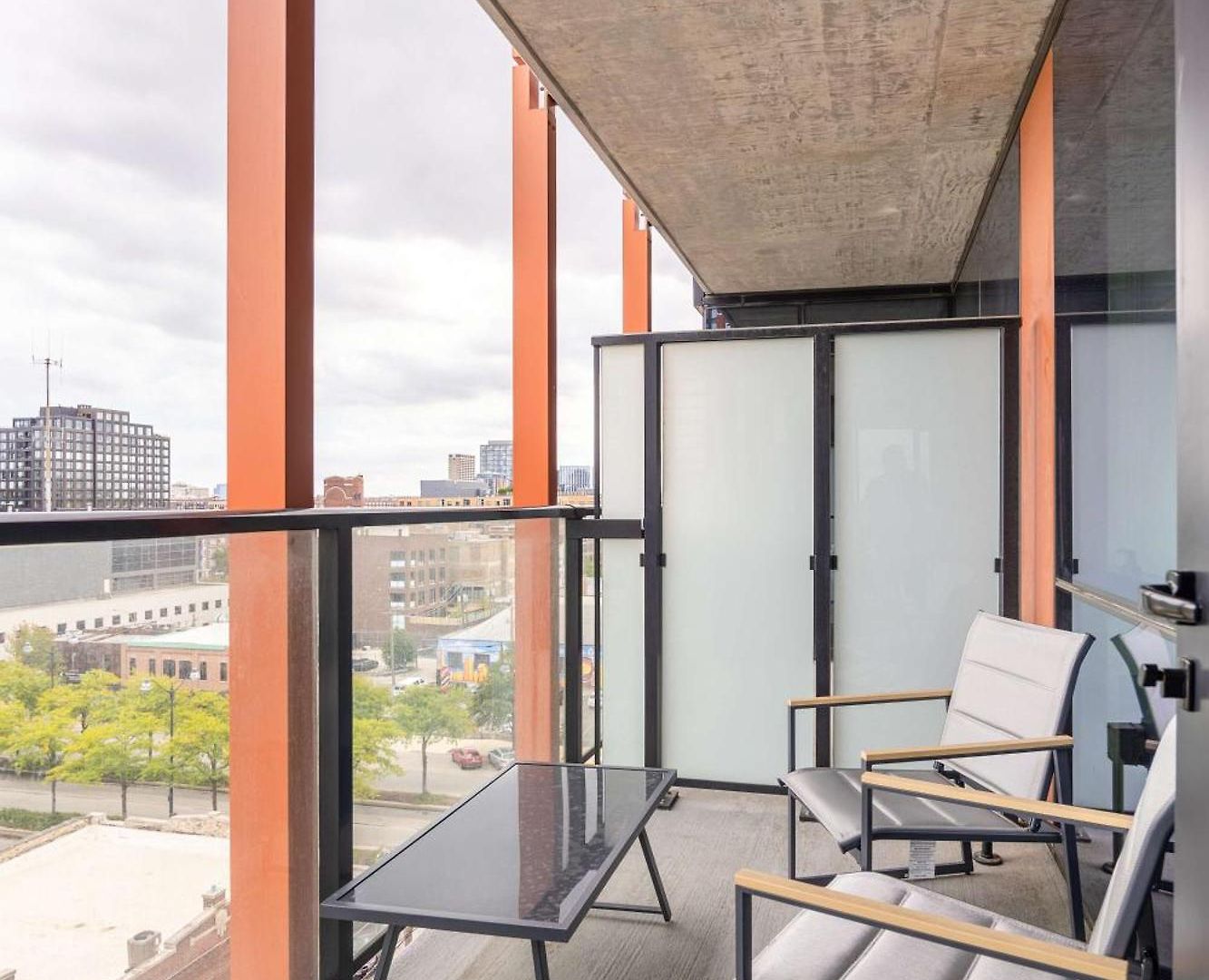 Sophisticated 3br - New Modern And Luxurious Apartment *