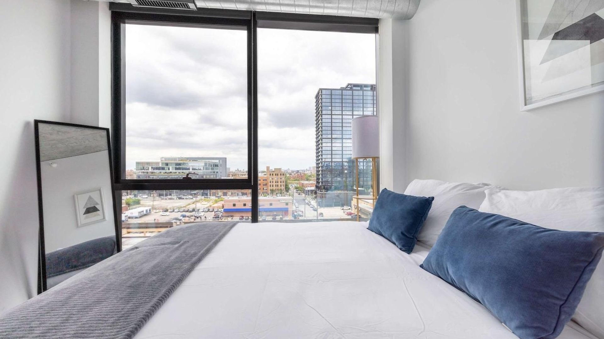 Sophisticated 3br - New Modern And Luxurious Chicago