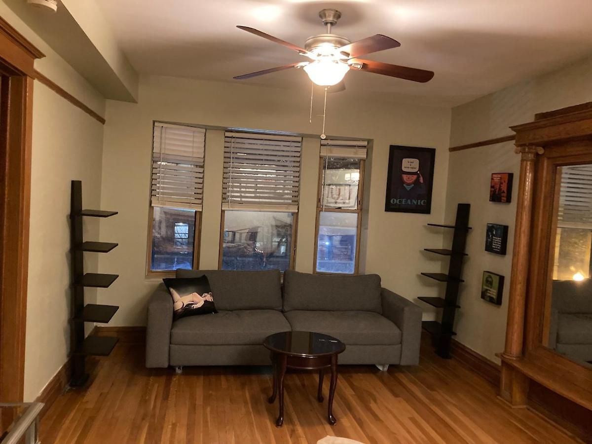 Private Bedroom With Shared Bath Chicago
