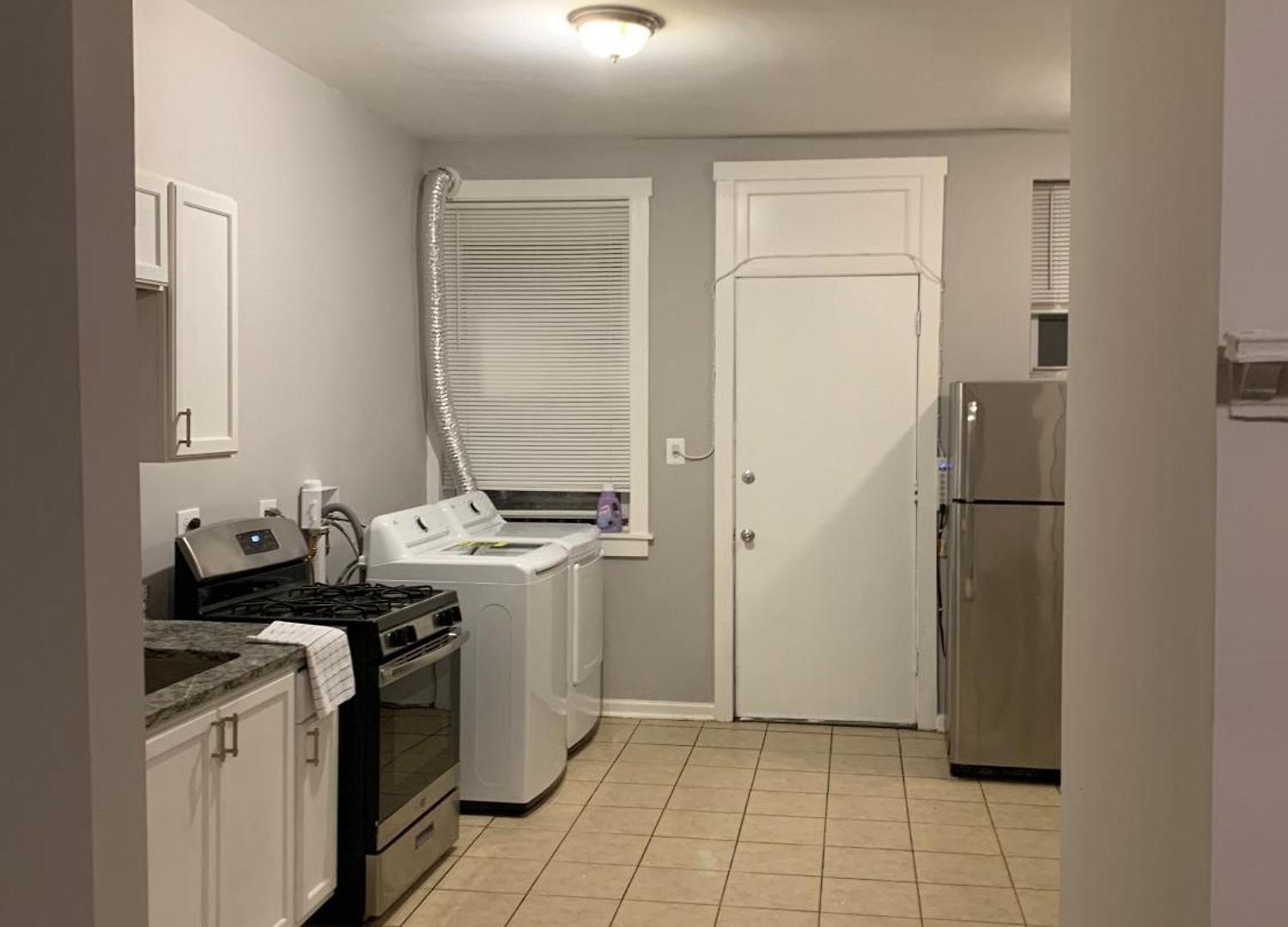 Entire With Private Balcony Apartment *