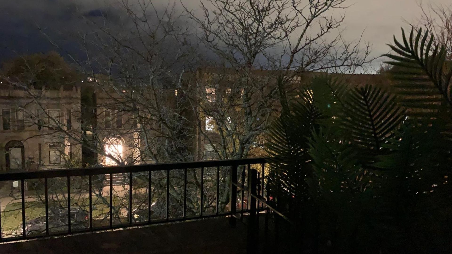 Entire With Private Balcony *
