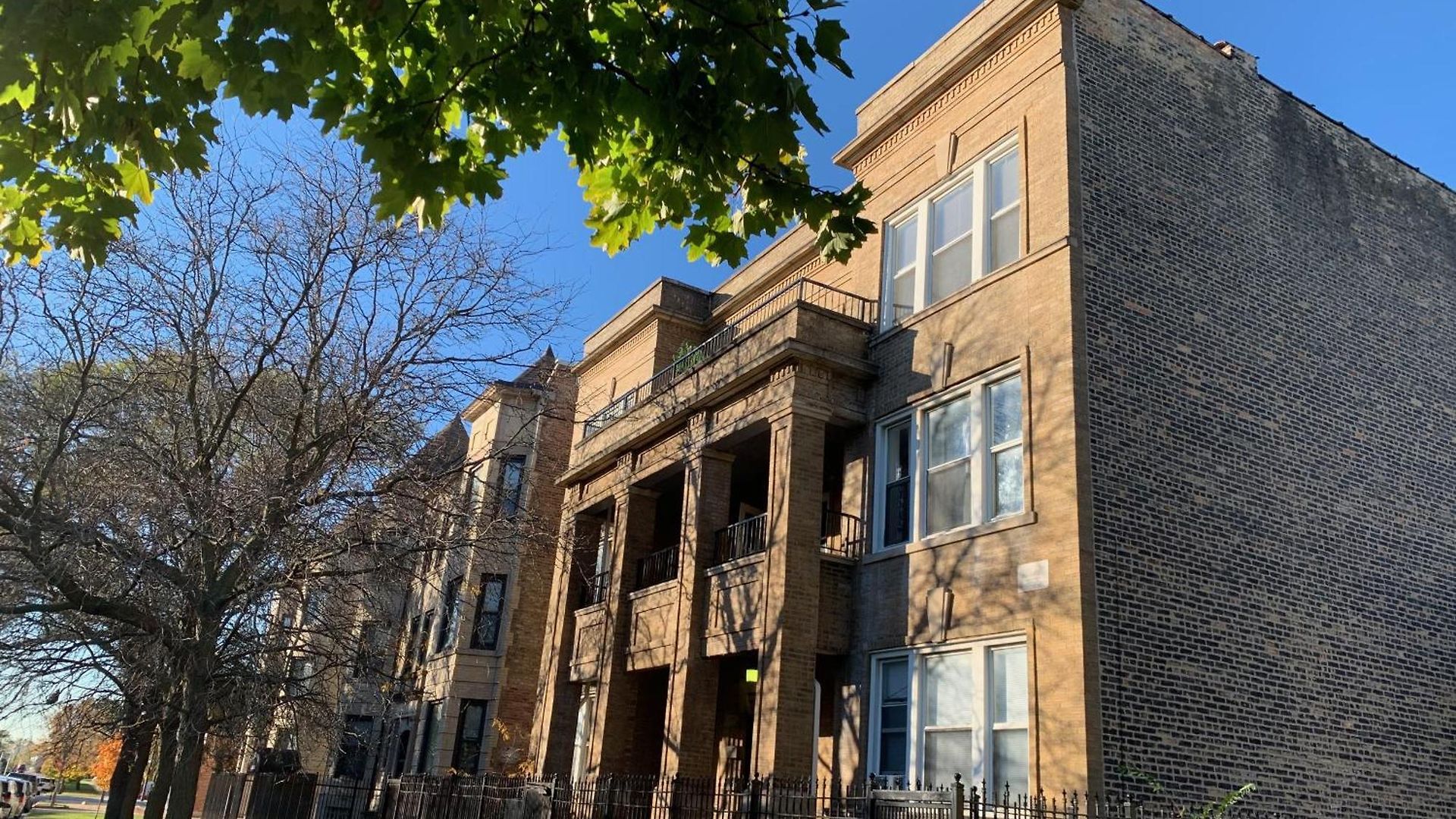 Entire With Private Balcony Apartment
