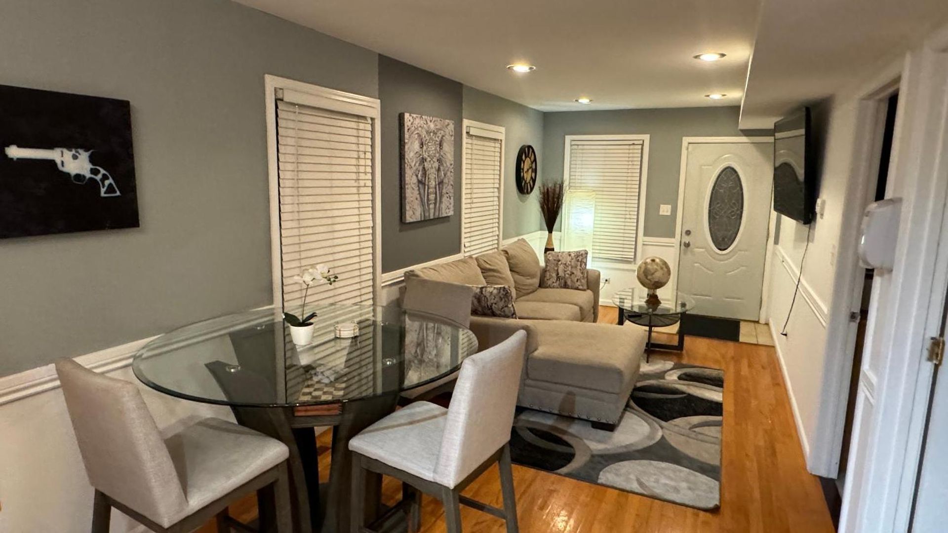 Cozy 4bd House Fireplace And Pond Holiday home Chicago