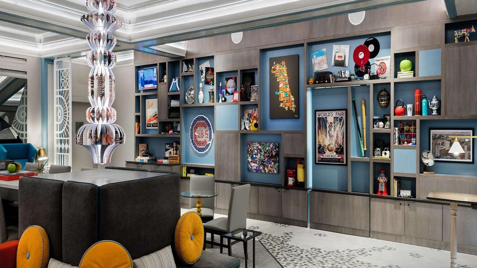 Versey Lincoln Park Hotel