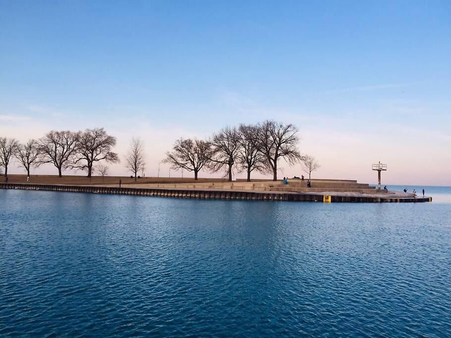 Entire In Heart Of Lincoln Park & Sea And Chicago