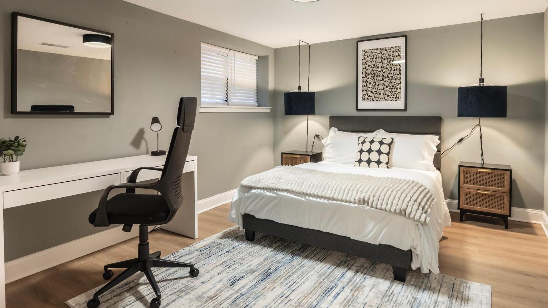 Drexel Apartments, Downtown Hyde Park Chicago