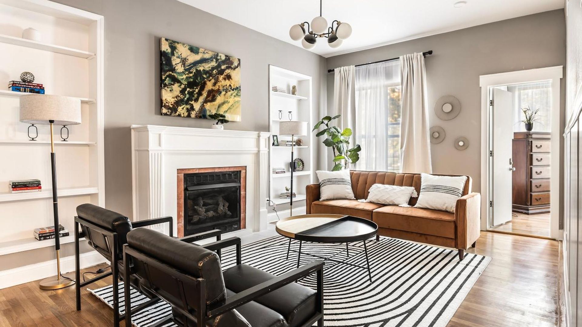 Drexel Apartments, Downtown Hyde Park *