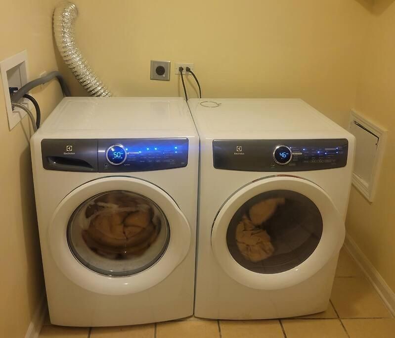 Charming 3bd 2bth Apartment--private Apartment *