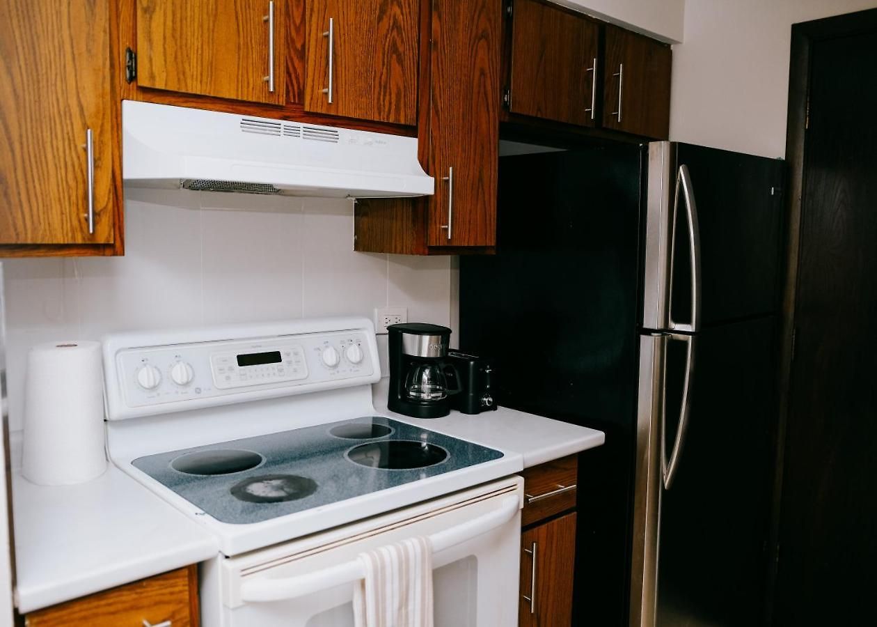 Apartment Near O'hare • Personal Gym & Balcony • Safe Area Chicago