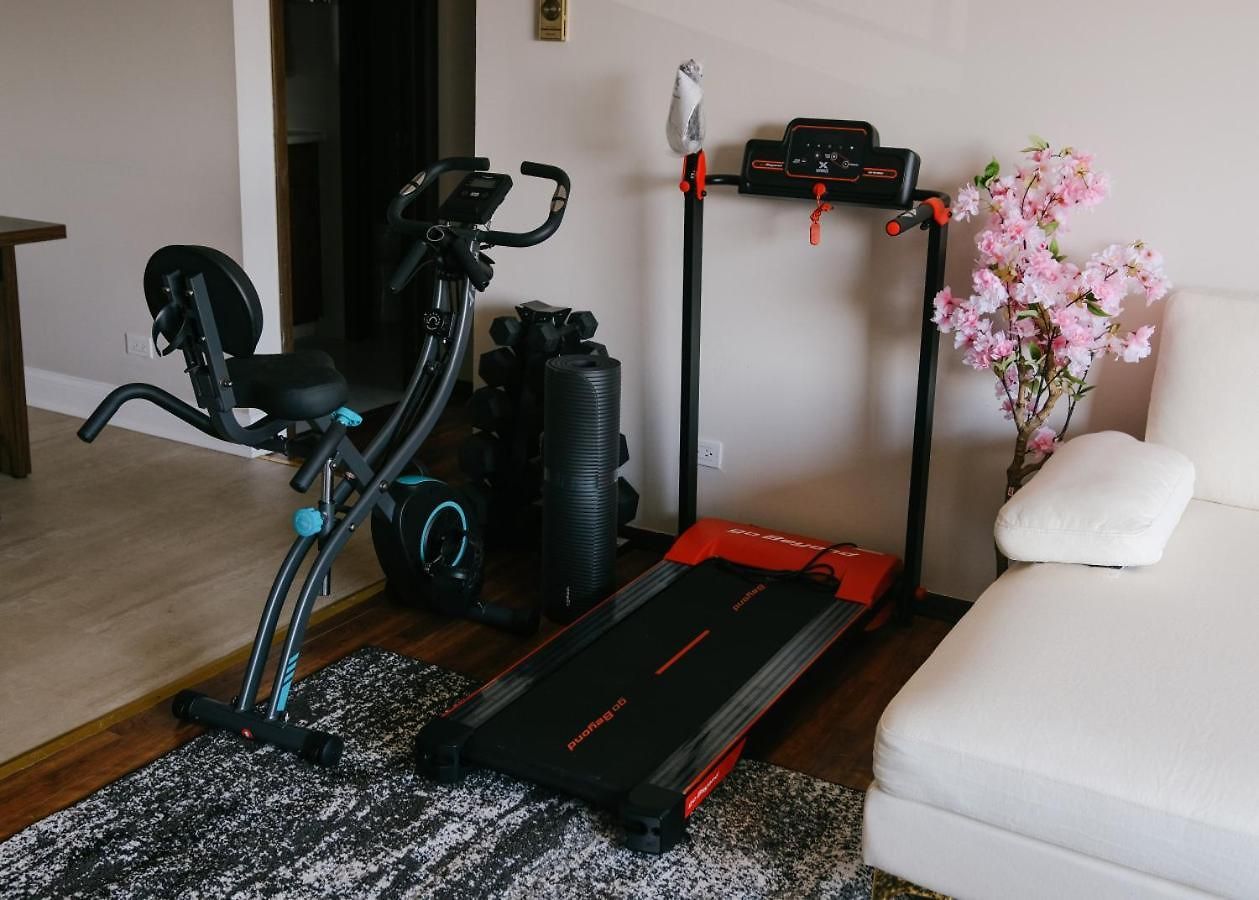 Near O'hare • Personal Gym & Balcony • Safe Area Apartment