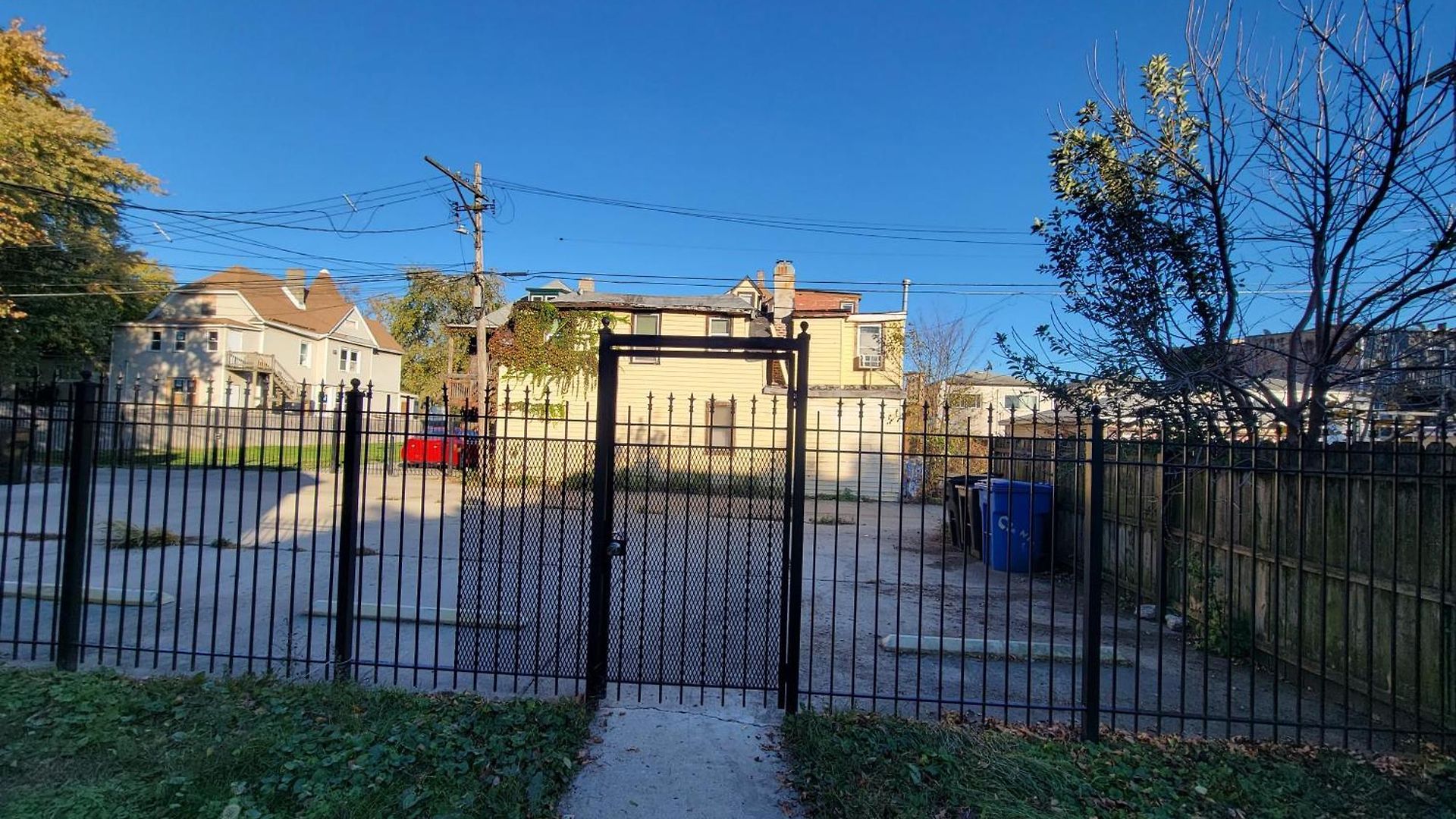 Charming 3bd 2bth Apartment--private