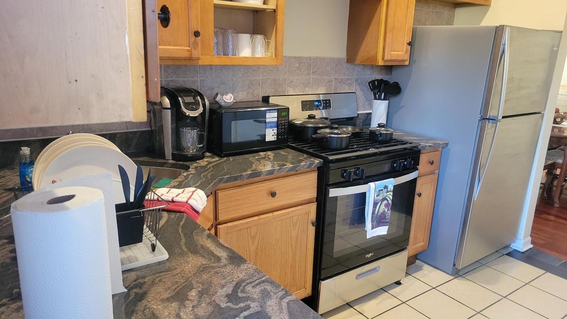 Charming 3bd 2bth Apartment--private *