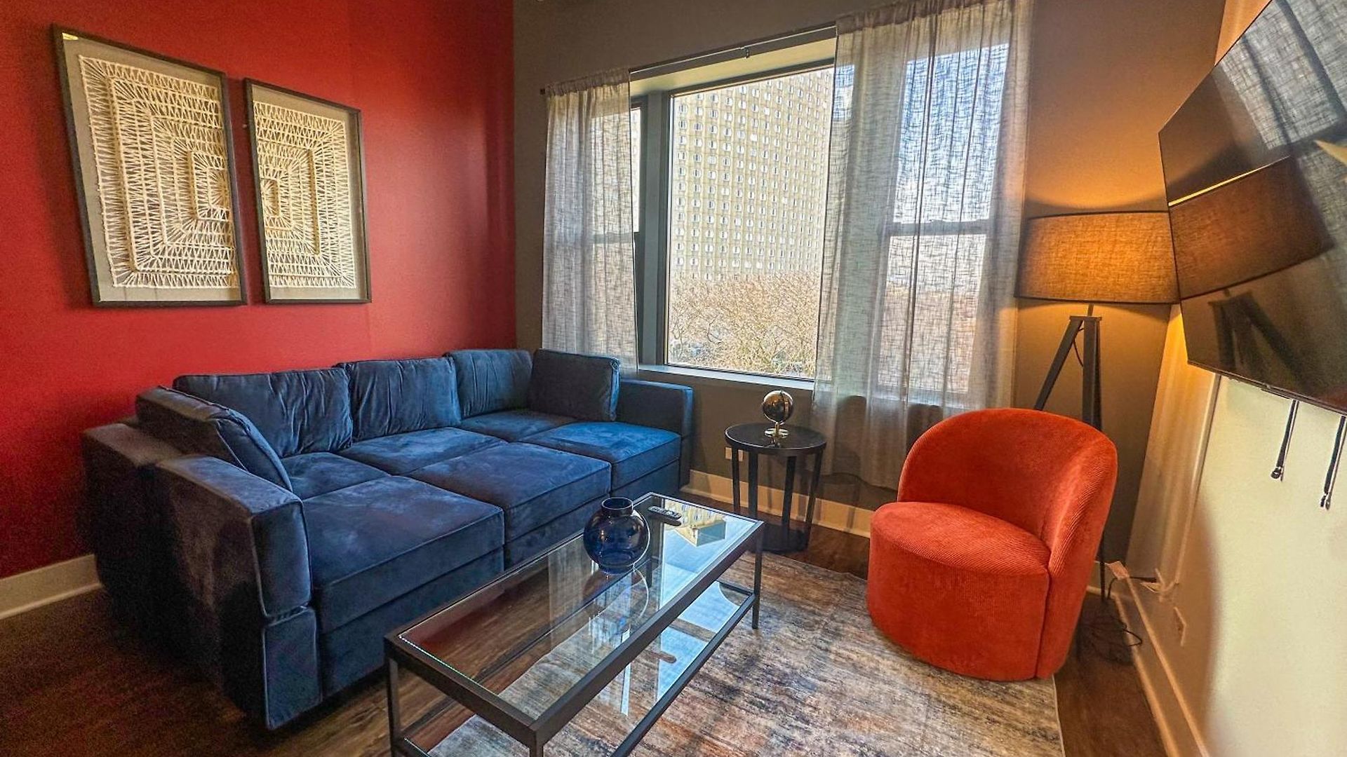 Cozy 420-friendly 3br Modern With Optional Parking Near Mccormick Place, Museum Campus And Soldier Field