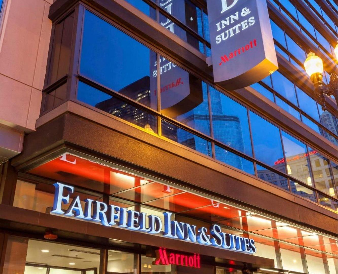 Fairfield And Downtown-river North 3*