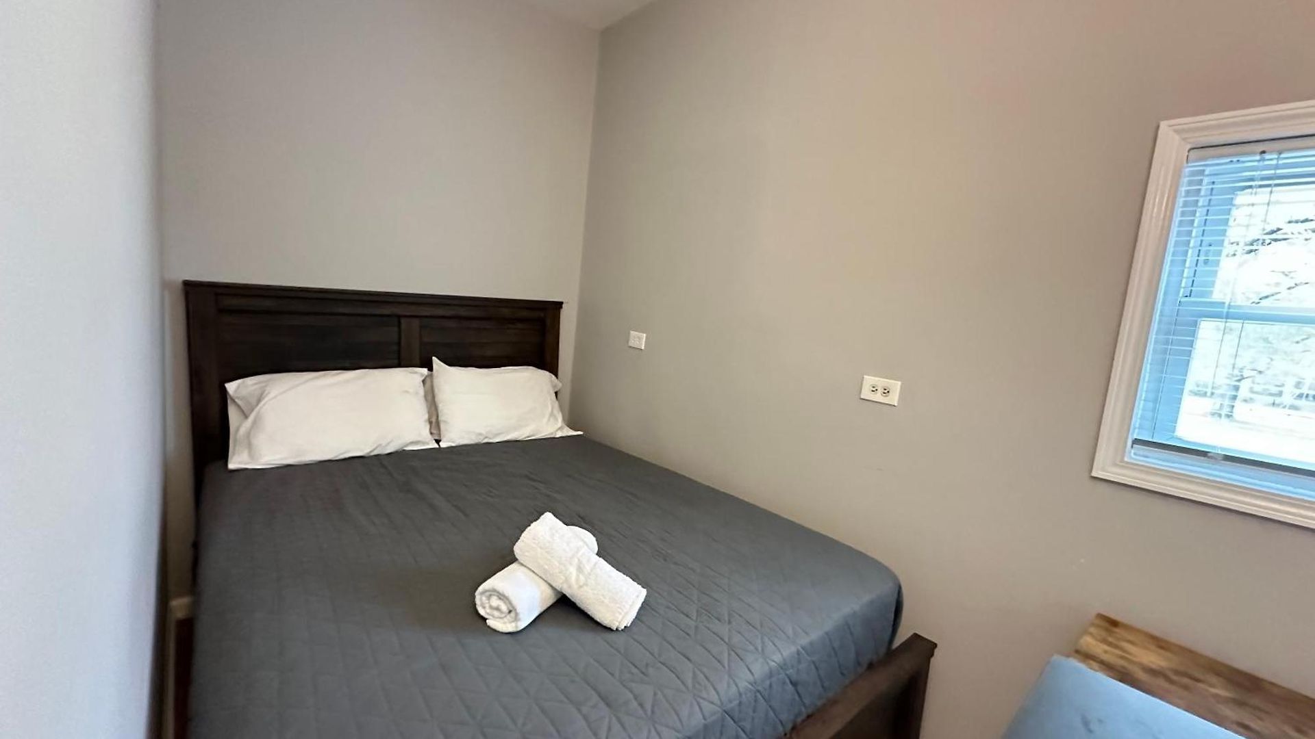 Wonderful Close To Downtown - Free Parking *