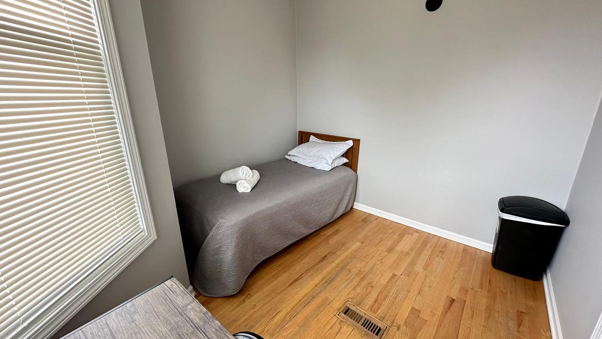 Wonderful Close To Downtown - Free Parking Homestay Chicago