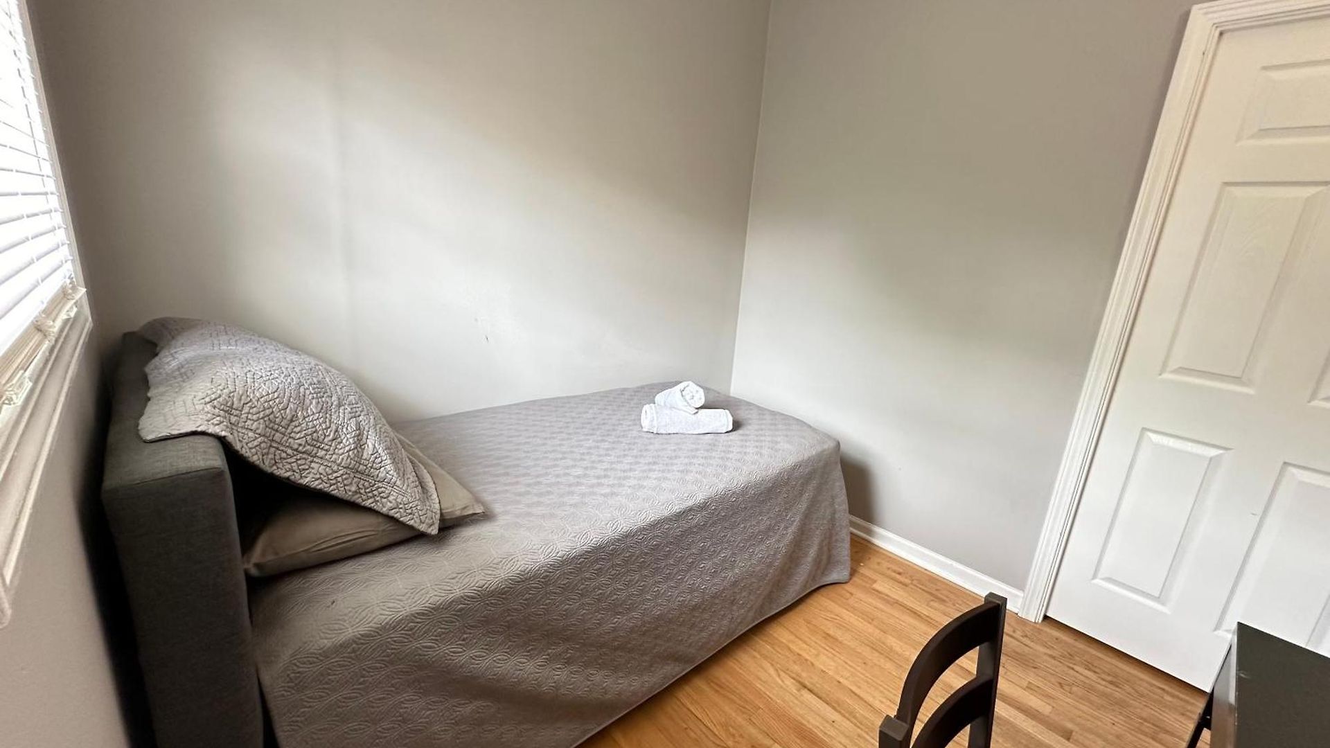 Wonderful Close To Downtown - Free Parking