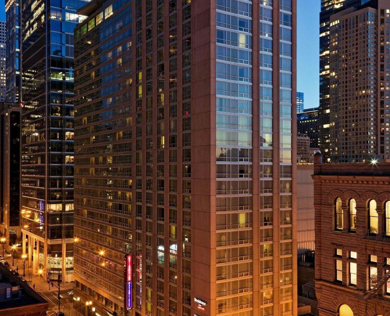 By Marriott Downtown/river North 3*