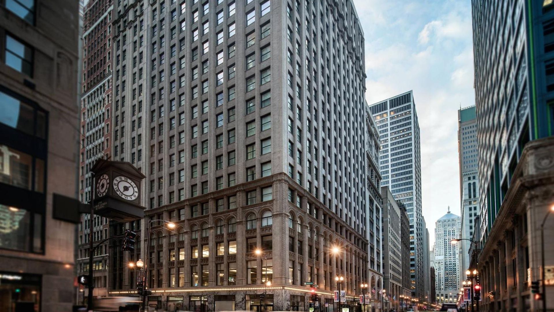 By Marriott Downtown/loop
