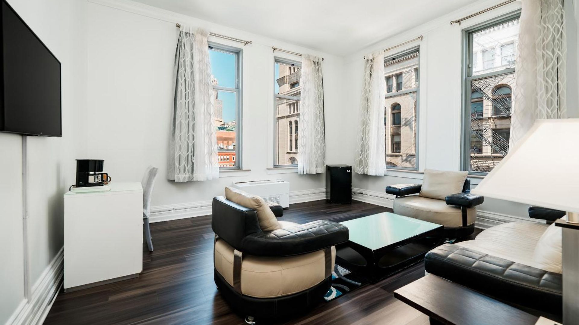 Hotel Congress Plaza 3*