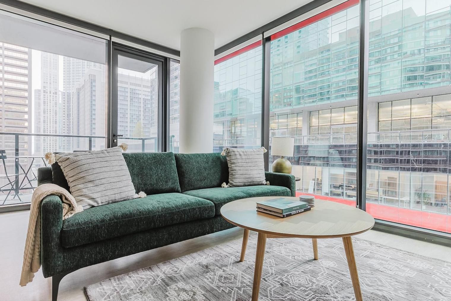 Apartment Blueground River North Balcony Pool Nr Pier Chi-1147 *