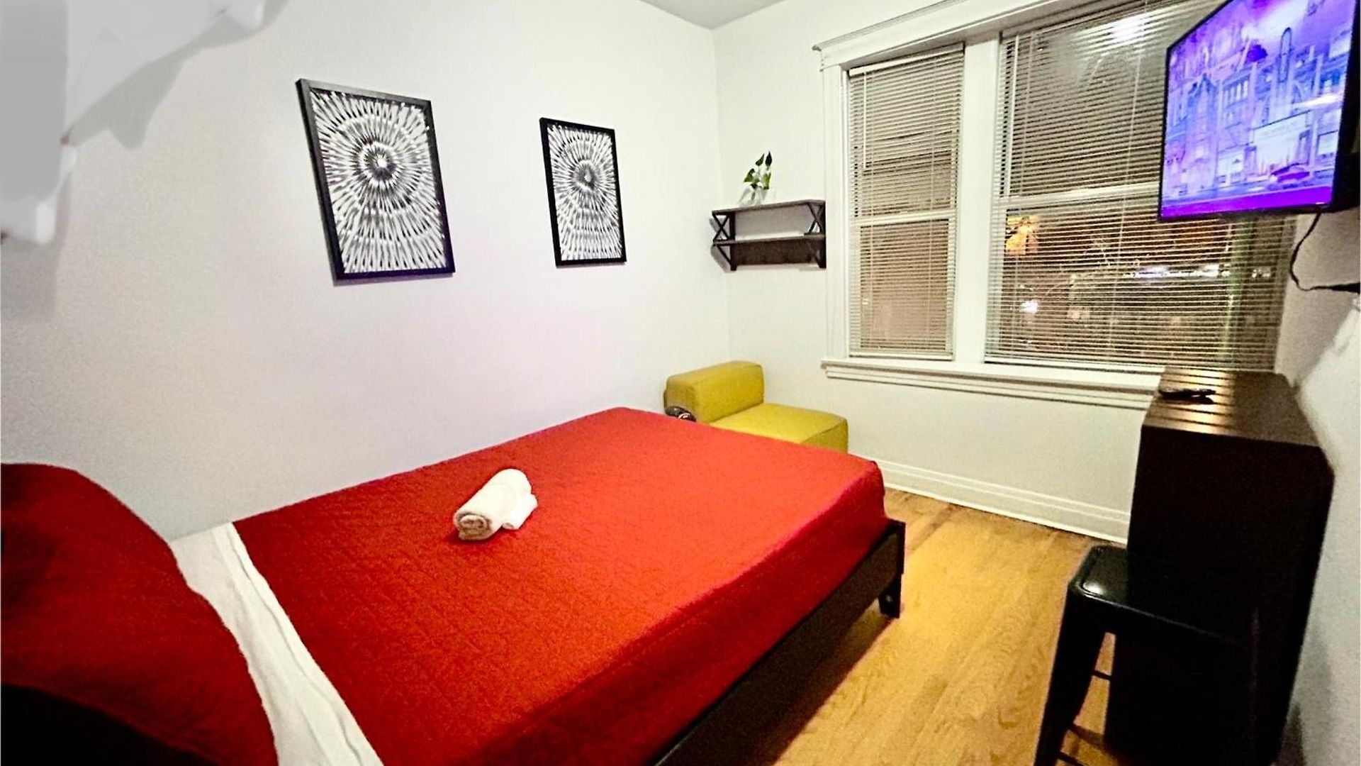 Stay Chicago Hostel