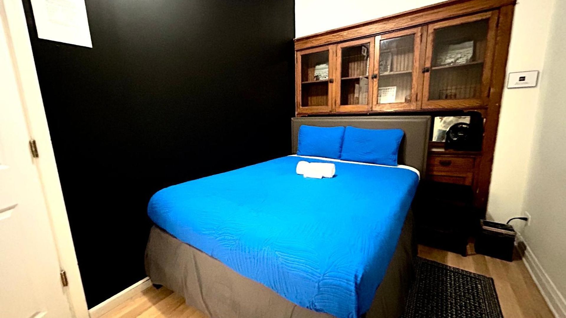 Stay Chicago Hostel *