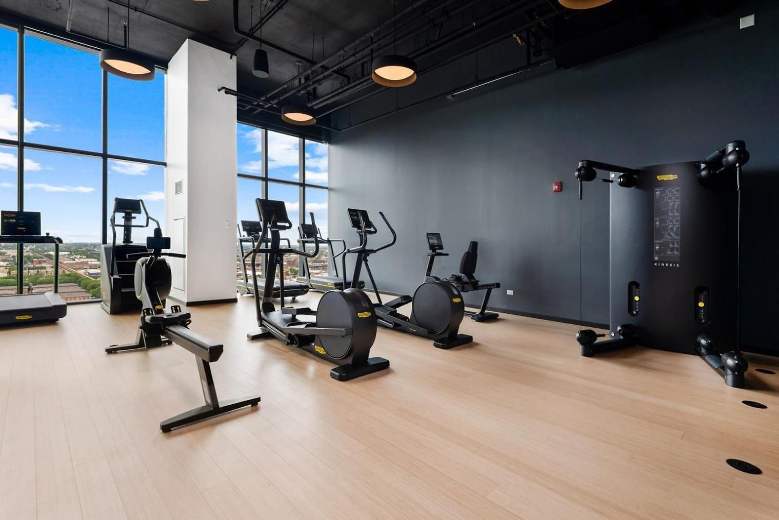 Blueground West Loop Rooftop Pool Gym Chi-1170 Chicago
