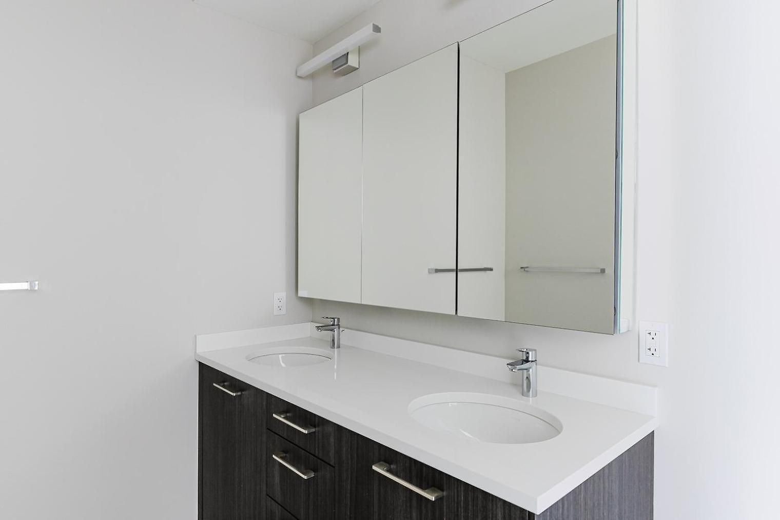 Blueground River North 2bd Chi-1114