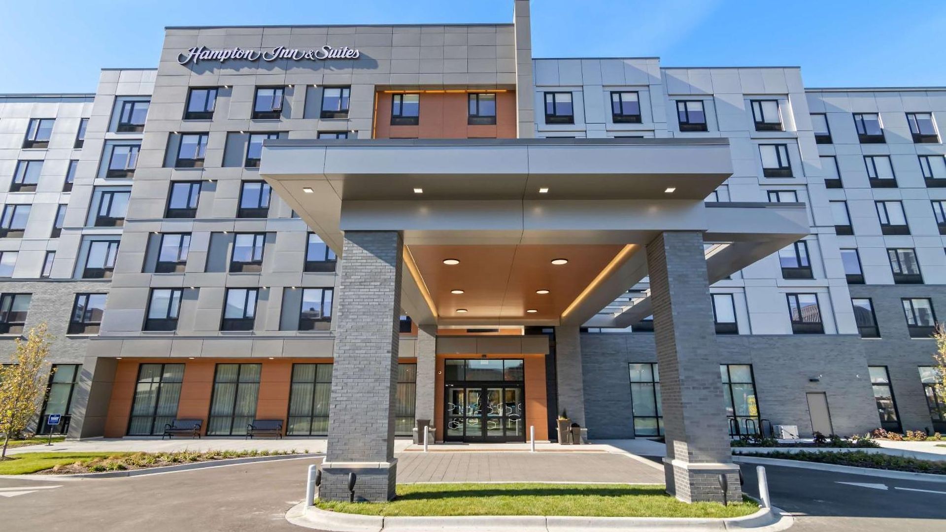 Hampton & Medical District Uic Hotel