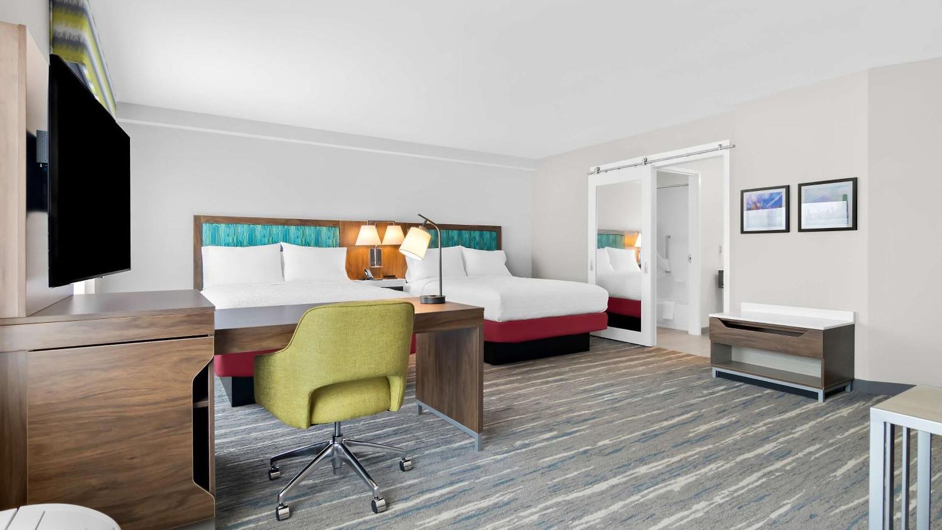 Hampton & Medical District Uic Hotel