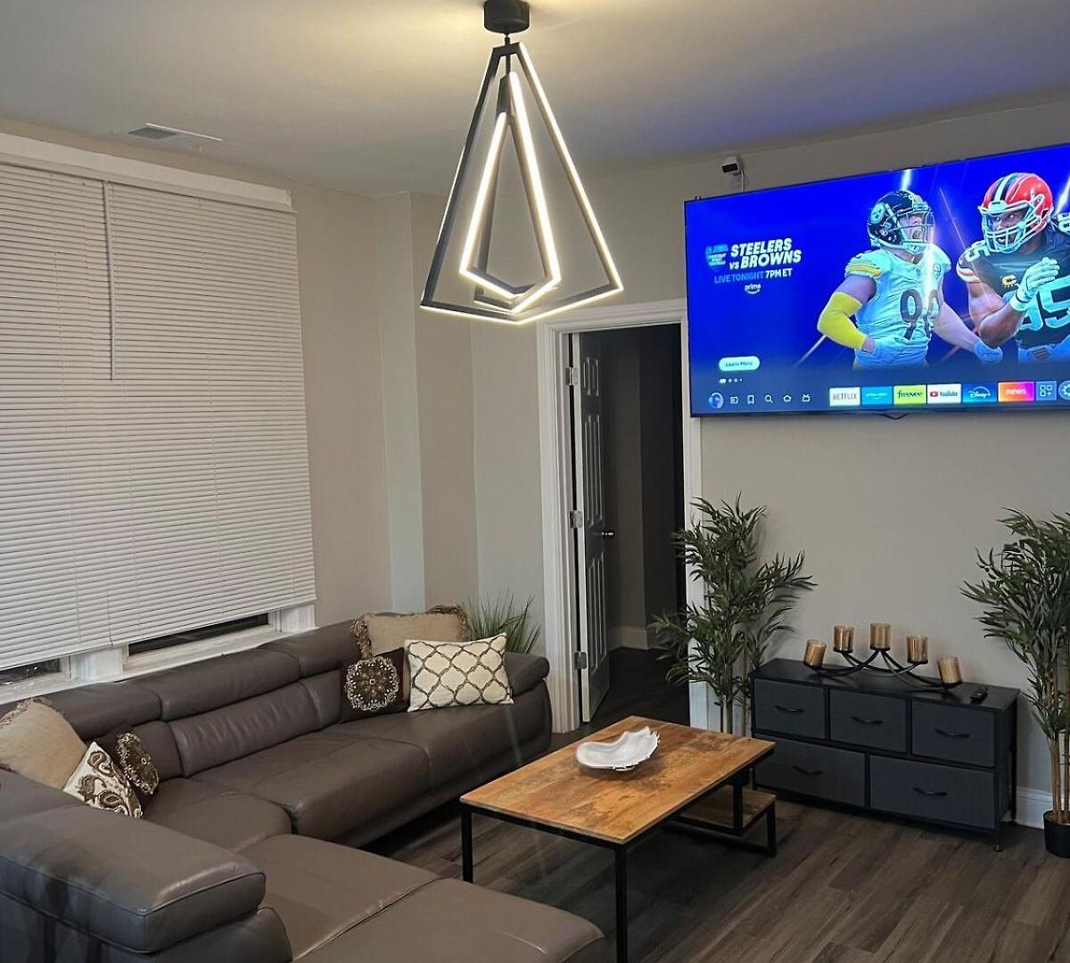 Chic Retreat Apartment Chicago