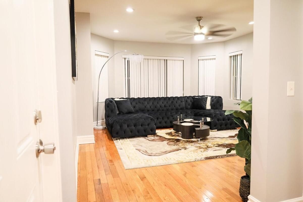 Apartment Gorgeous 4bdr In Chicago,15mins From Dwtn