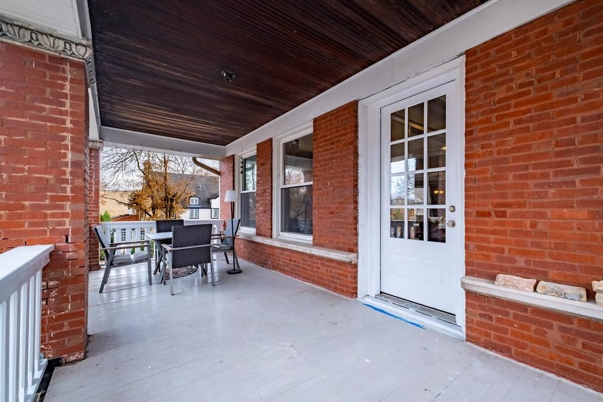 Elegant And Chic 2bed 2bath Steps From The Lake! Apartment