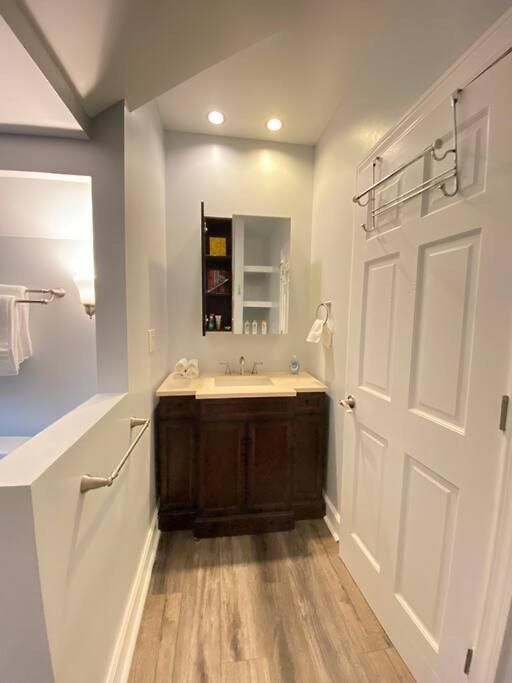 Holiday home Beautiful 6-bedroom, Private Mansion With Hot Tub *