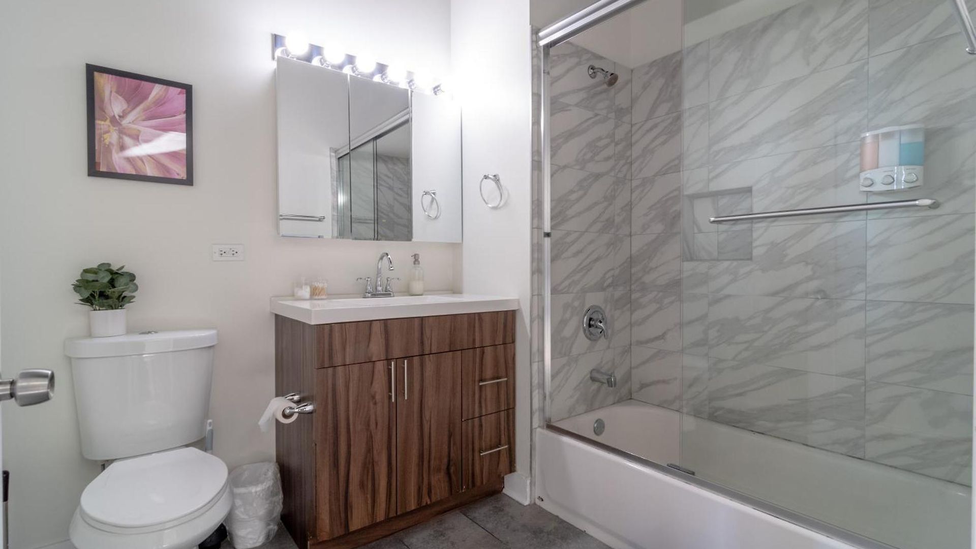 Slumber - Mccormick 3* Chicago