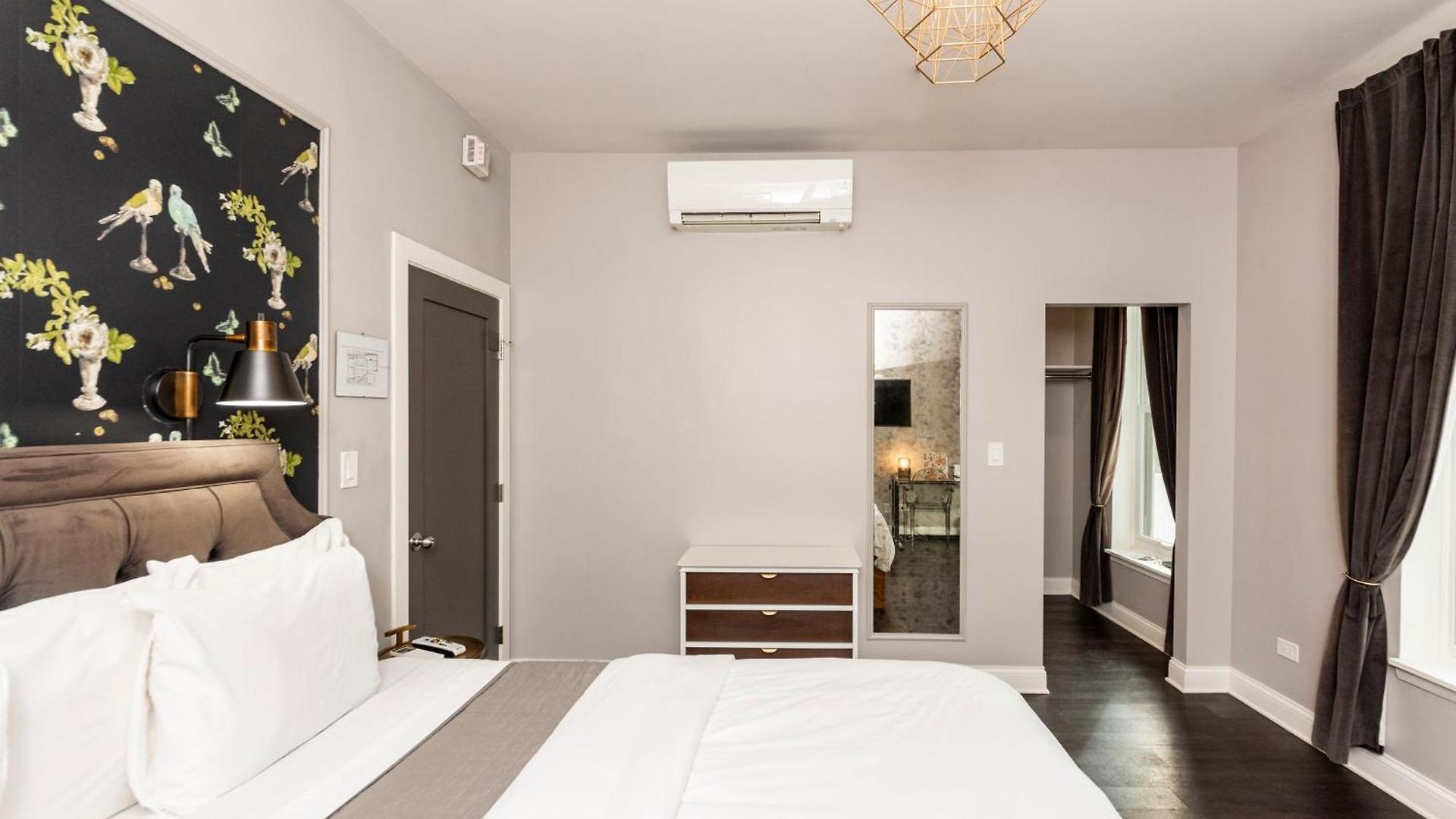 Wicker Park Bed & Breakfast 3*