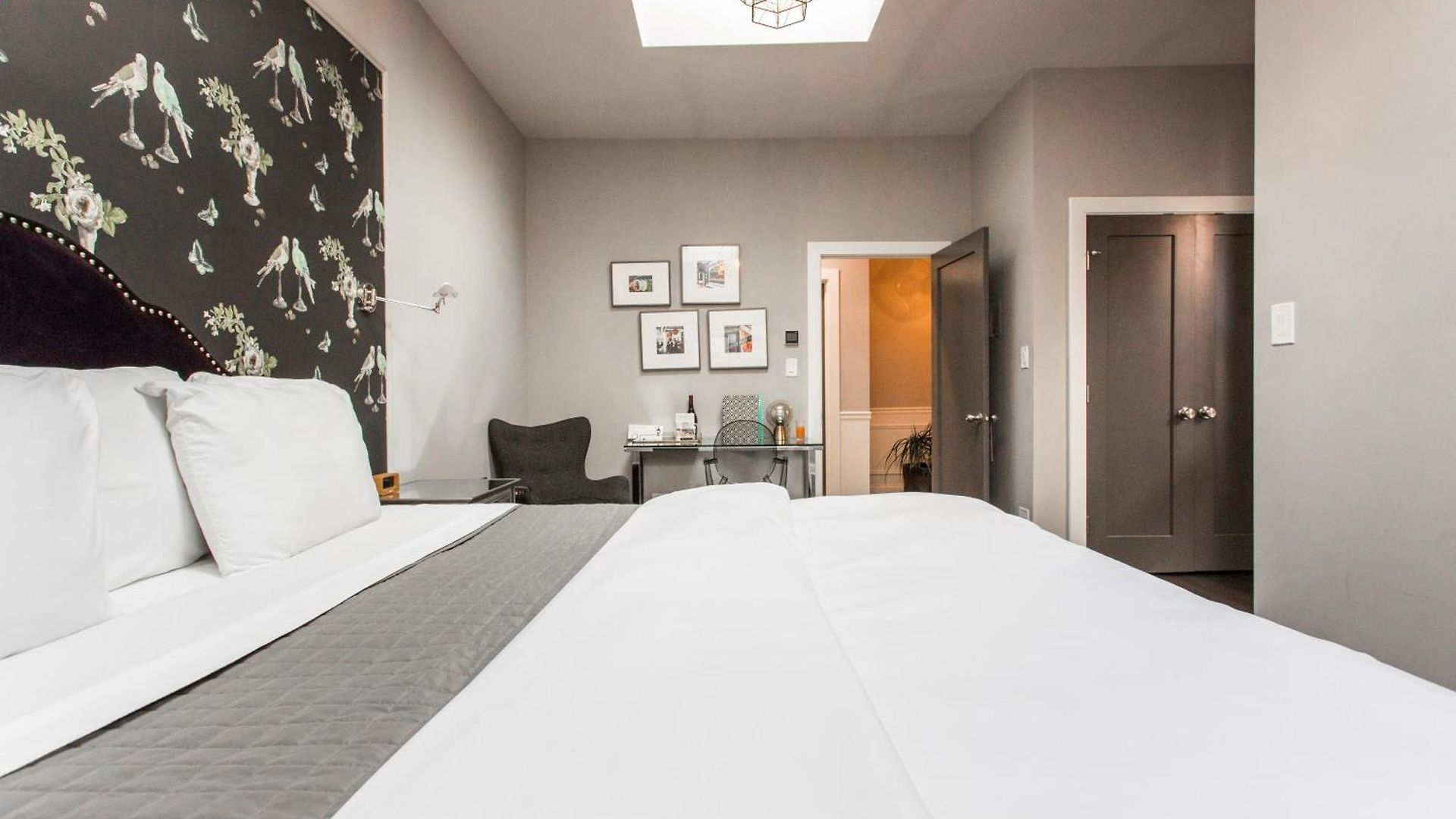 Wicker Park Bed & Breakfast 3*