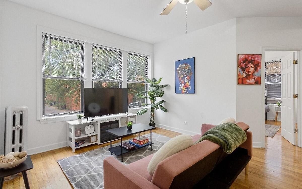 Apartment Modern 3br Retreat Hyde Park Comfort & Style *