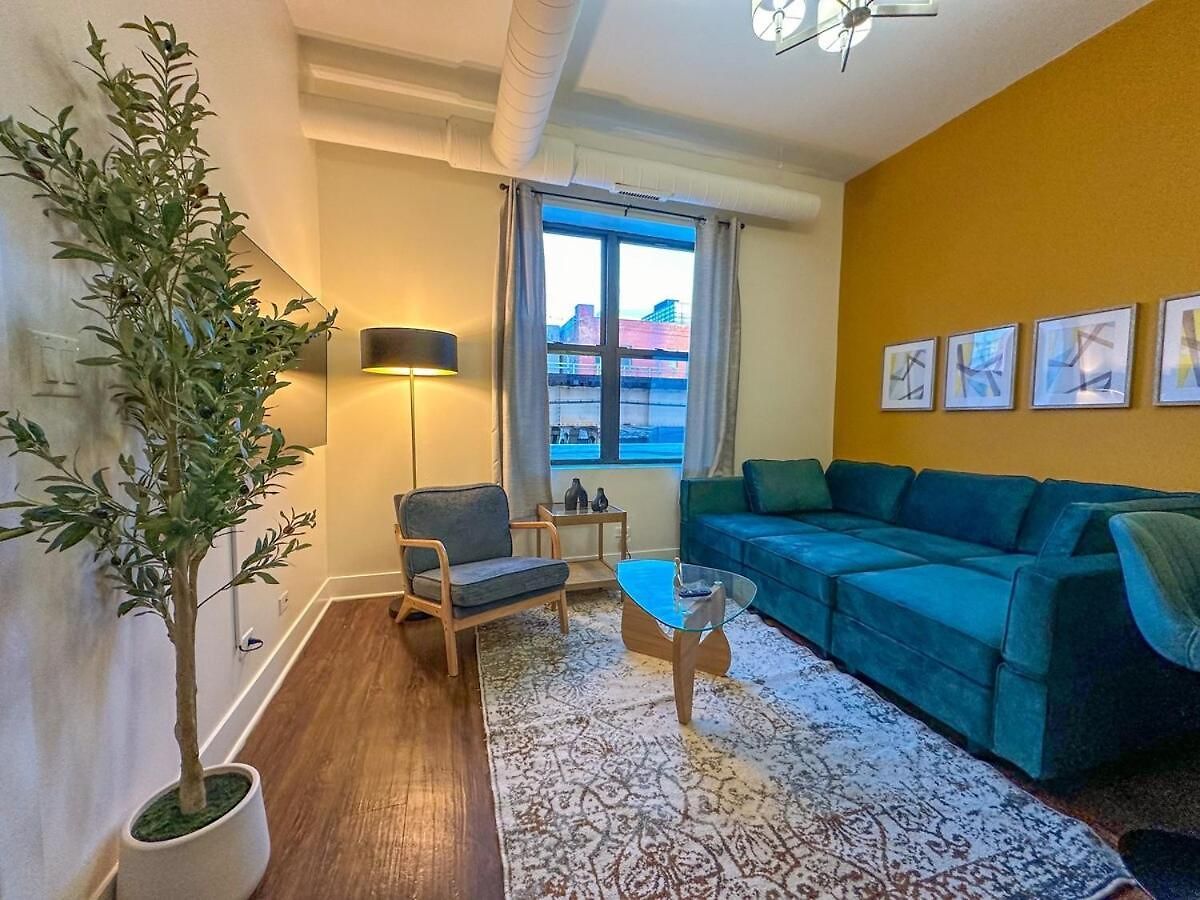 Spacious 420 Friendly 3br In South Loop Near Mccormick Place, Grant Park And Soldier Field With Optional Parking