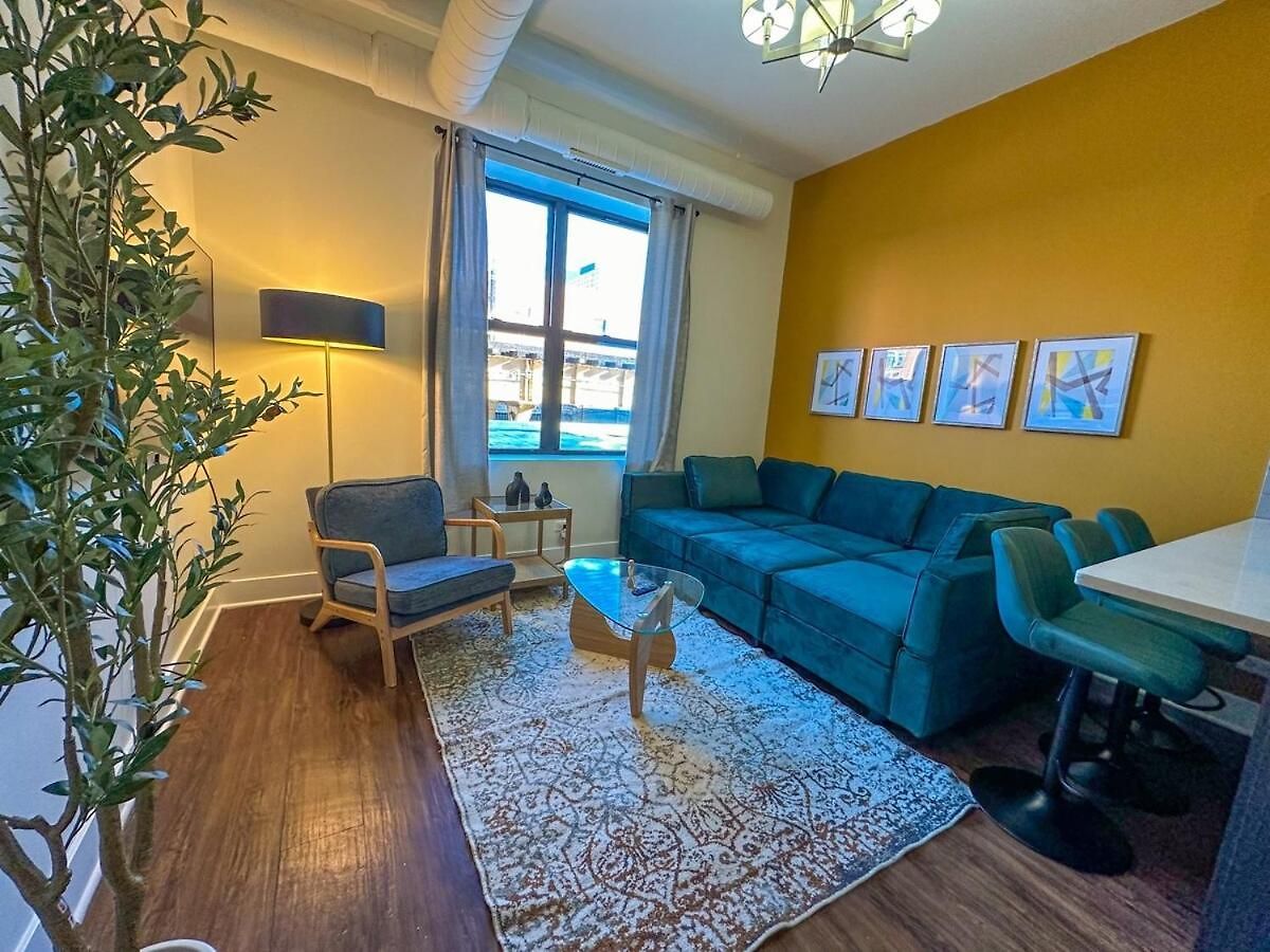 Apartment Spacious 420 Friendly 3br In South Loop Near Mccormick Place, Grant Park And Soldier Field With Optional Parking *