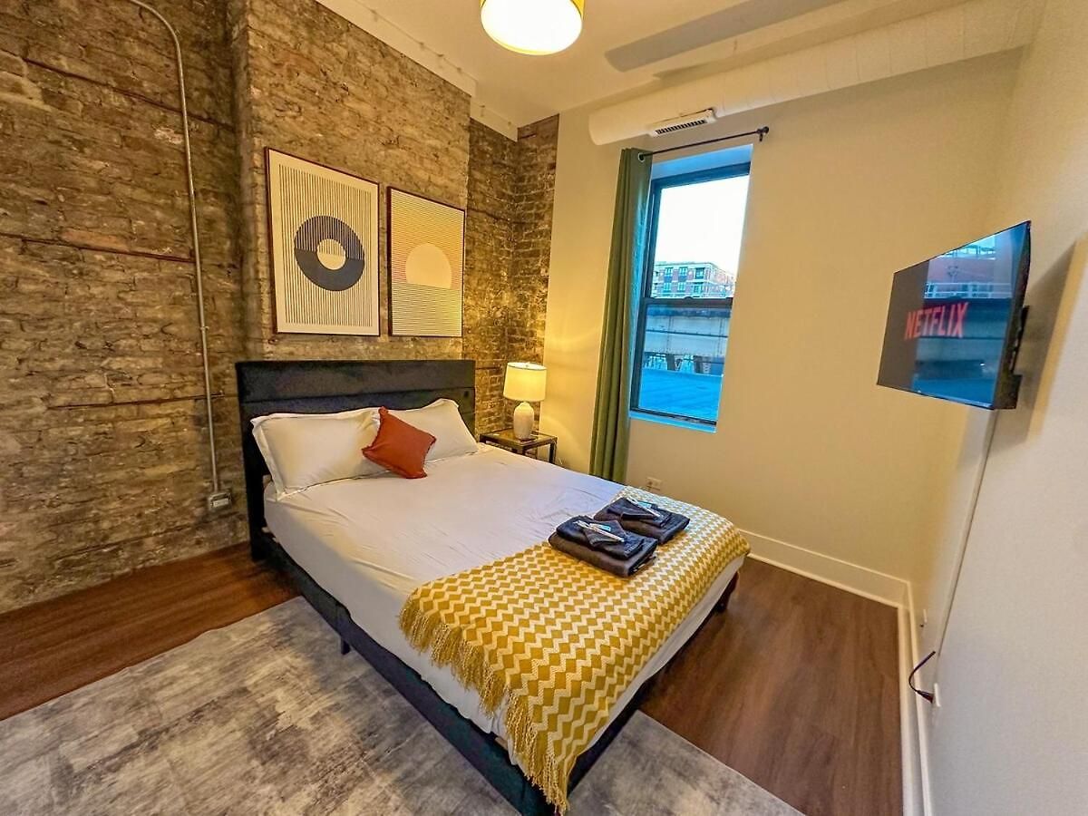 Apartment Spacious 420 Friendly 3br In South Loop Near Mccormick Place, Grant Park And Soldier Field With Optional Parking