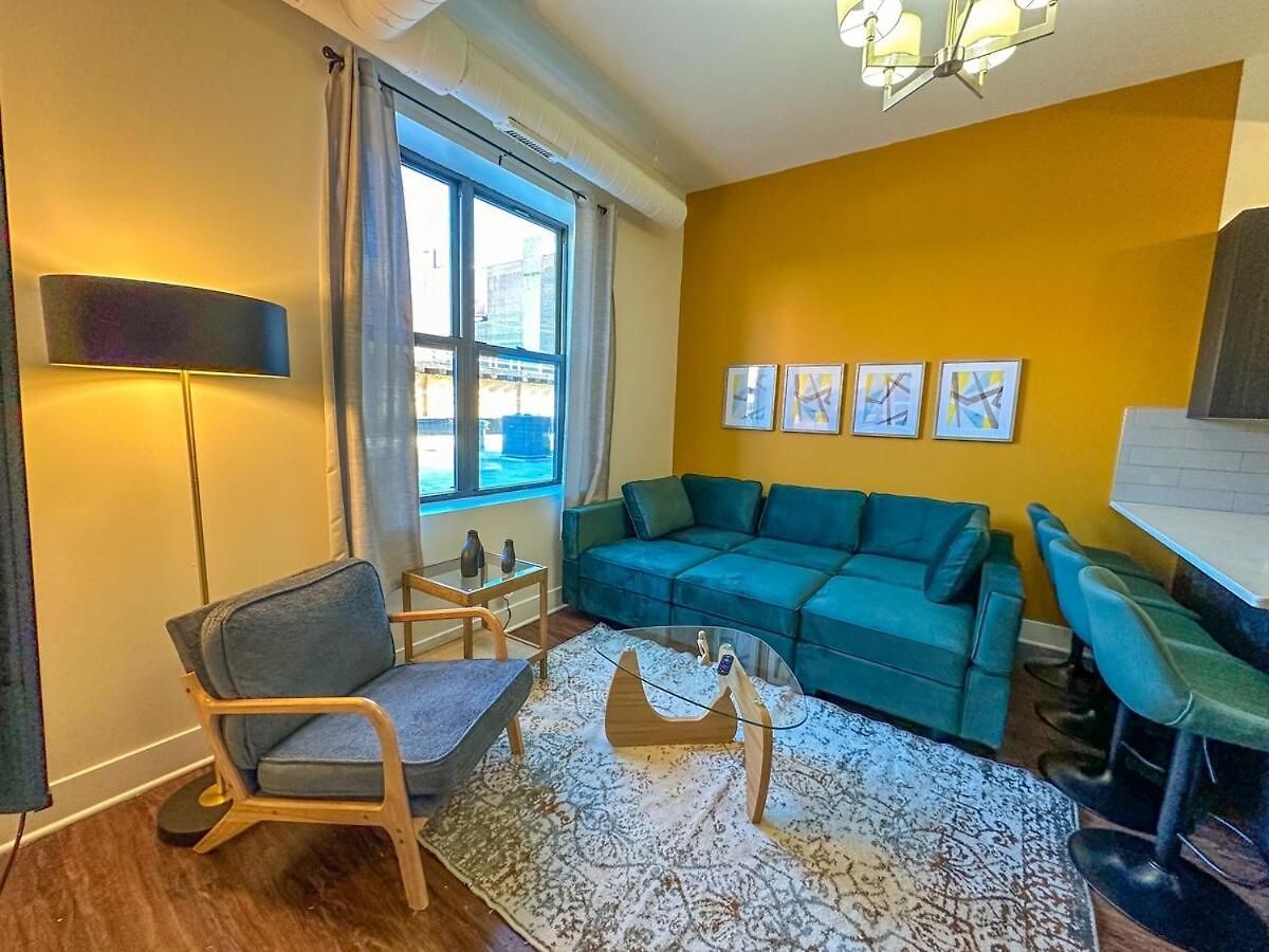 Apartment Spacious 420 Friendly 3br In South Loop Near Mccormick Place, Grant Park And Soldier Field With Optional Parking