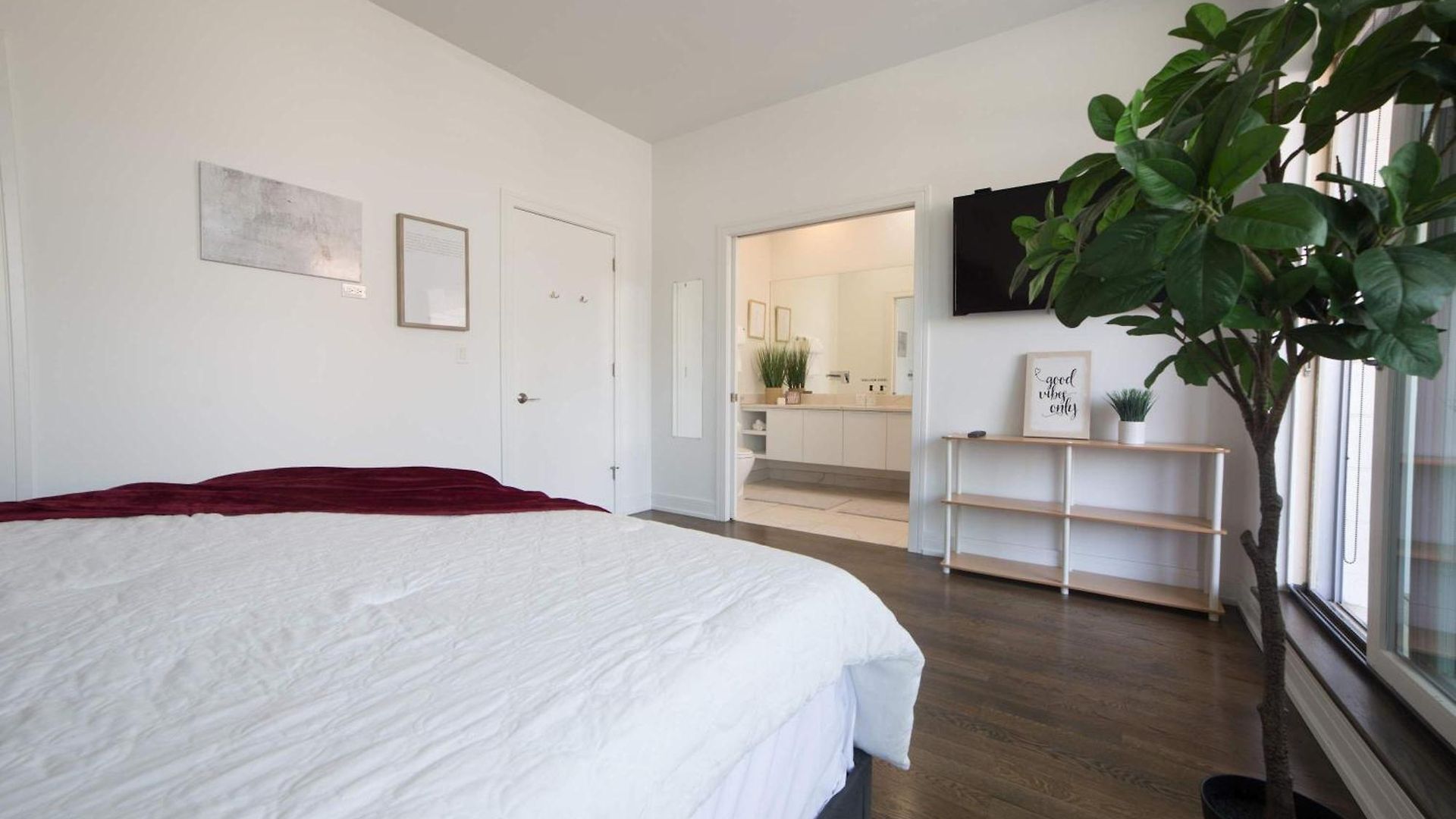 Apartment Large 4-bedroom Upscale W Rooftop Chicago