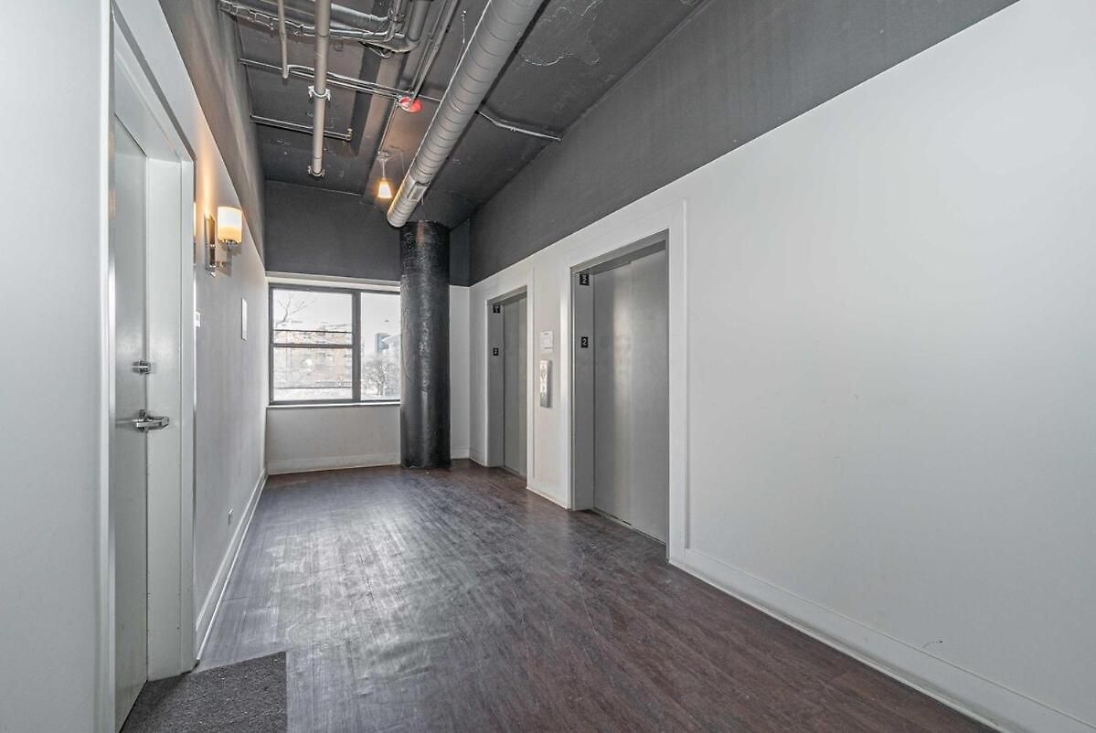Mccormick Place With Optional Parking And Sleeps Up To 4 Apartment