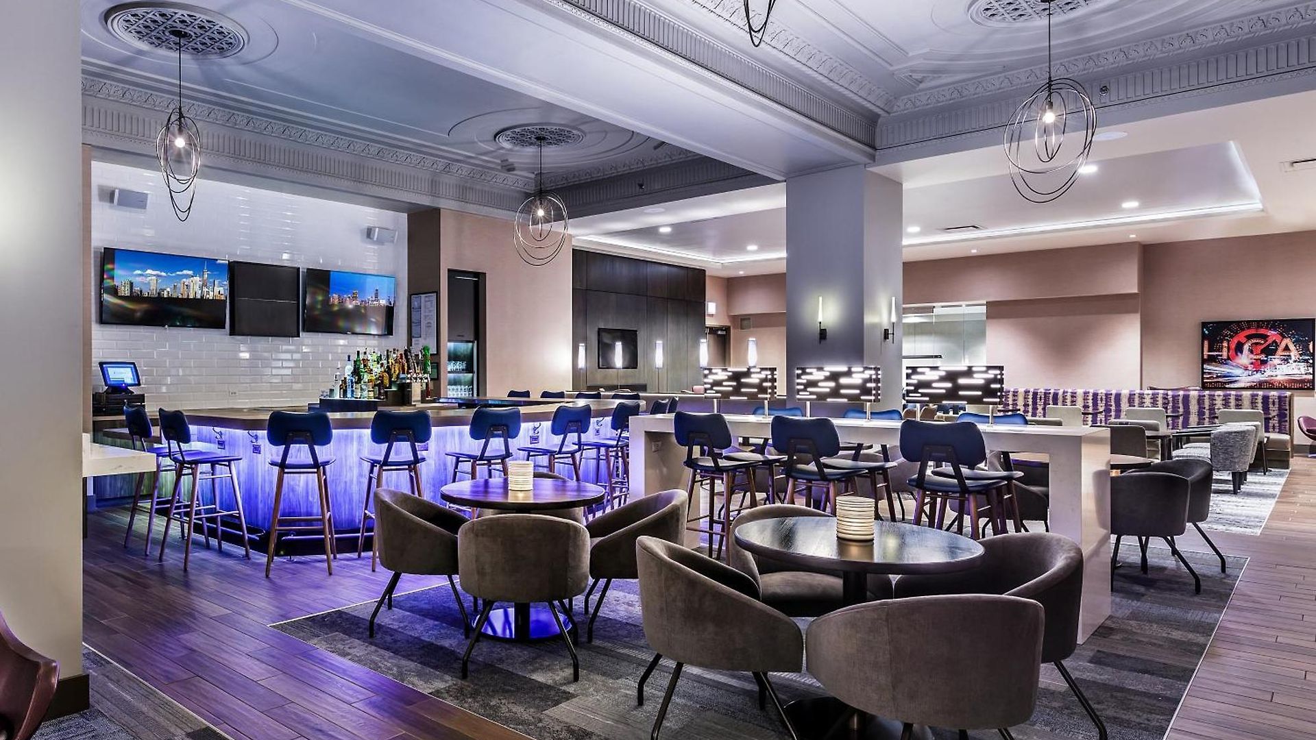 Cambria Loop - Theatre District Hotel
