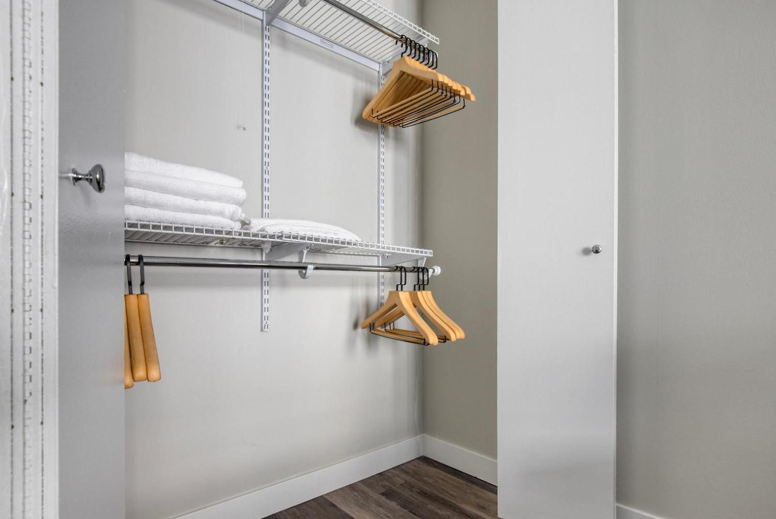 Gold Coast 1br W Gym Lounge 1 Block To L Chi-800 Apartment