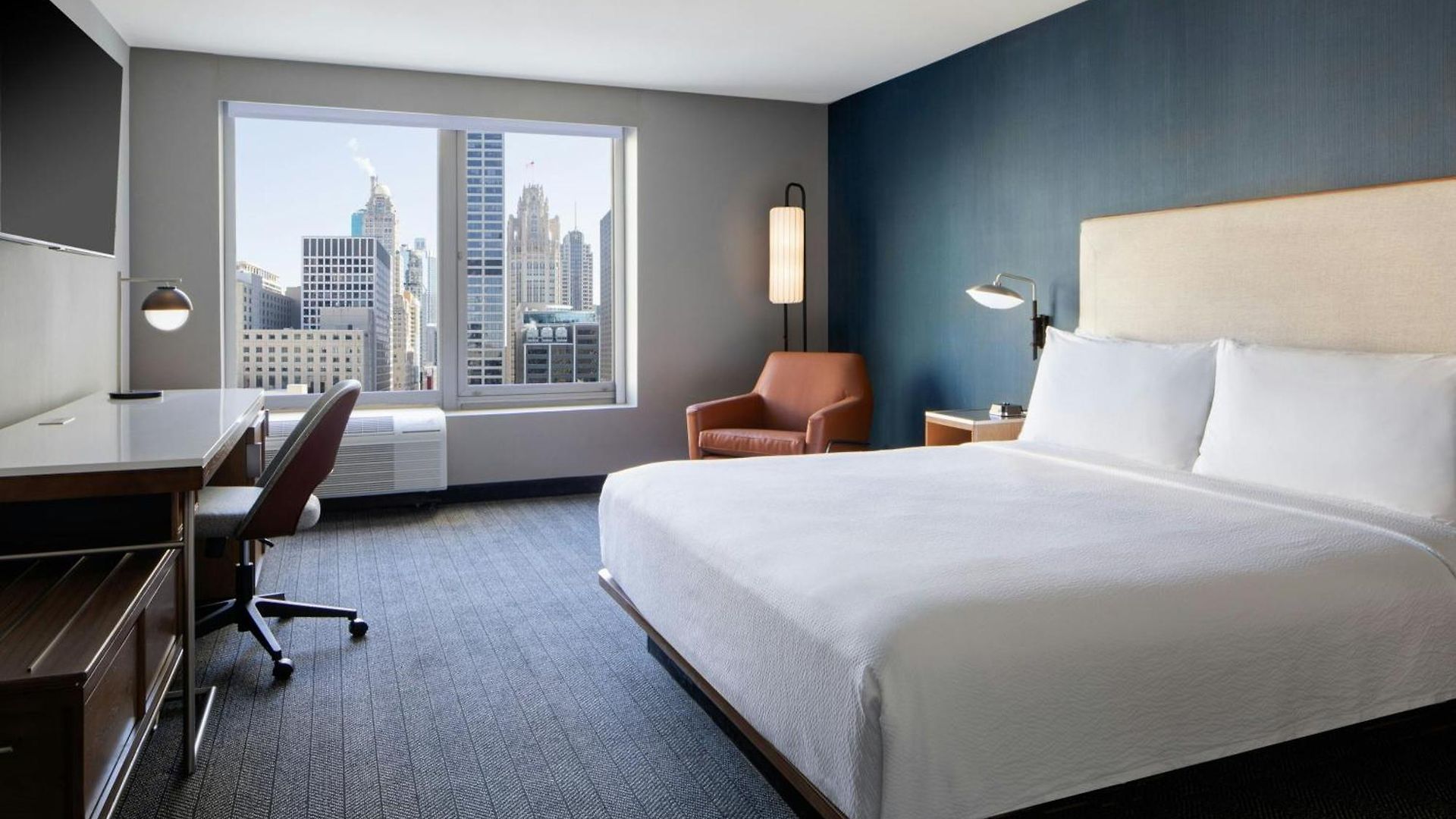Courtyard By Marriott Downtown/river North