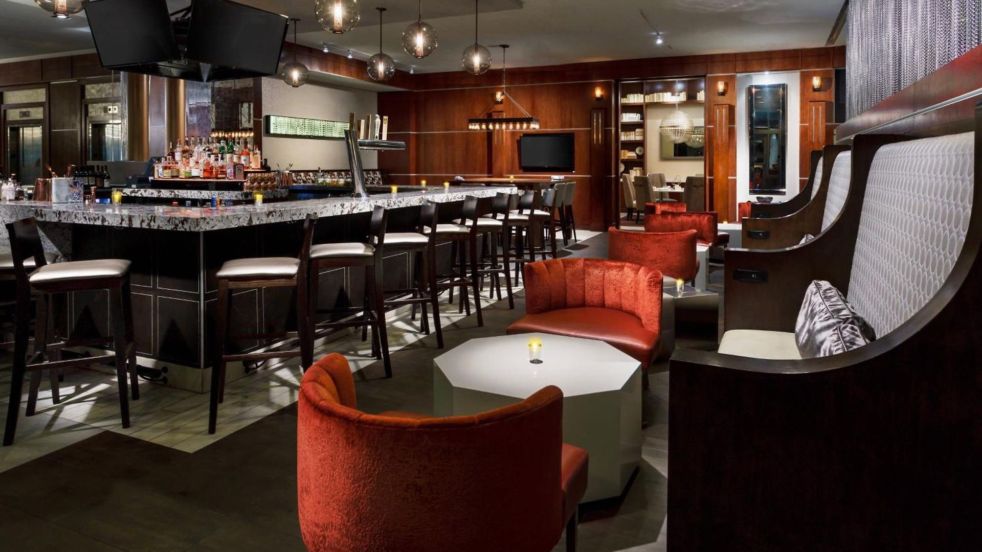 Courtyard Downtown/magnificent Mile Hotel 4*