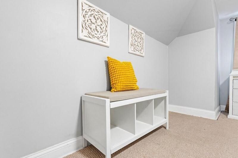 Apartment New Luxurious 5bd-2ba Duplex-free Wine-2car Parking *